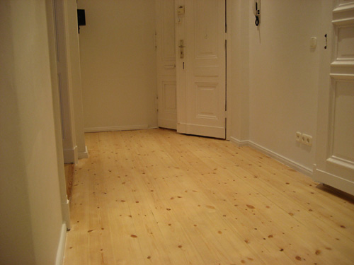 Fußbodenarbeiten - Laminatverlegung, Fliesenteppich